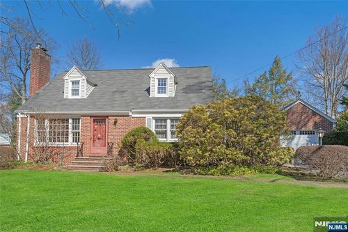 774 Austin Ave, Oradell, NJ, 07649-1408 | Card Image