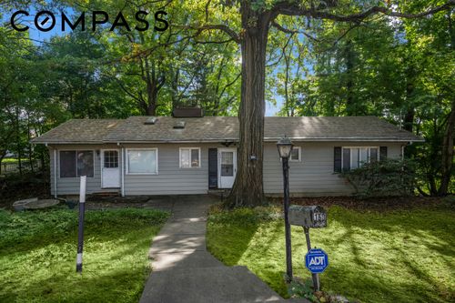160 Coverly Avenue, New York City, NY, 10301 | Card Image