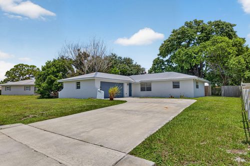 313 Se Atlas Ter, Port St. Lucie, FL, 34983-2111 | Card Image