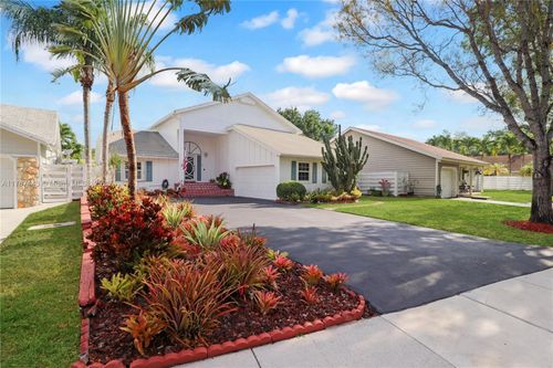 14293 Sw 150th Ter, Miami, FL, 33186-5613 | Card Image
