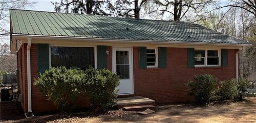 332 Russell St, Lexington, NC, 27292-3754 | Card Image