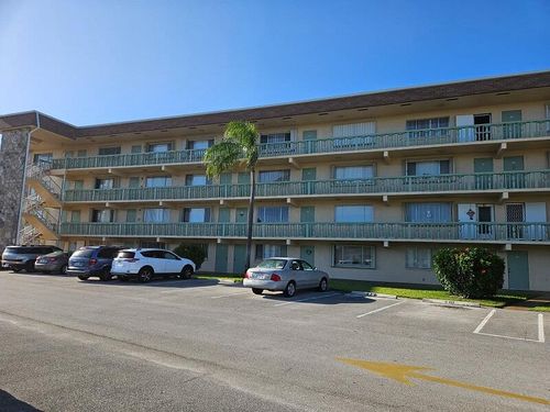 114-300 Village Green Cir S, Palm Springs, FL, 33461-1476 | Card Image