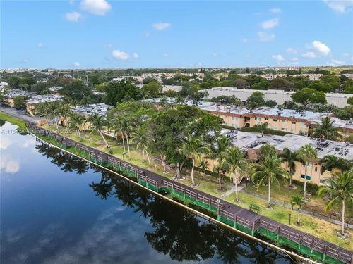 apt-204-2417 Nw 39th Ter, Lauderdale Lakes, FL, 33311-1011 | Card Image