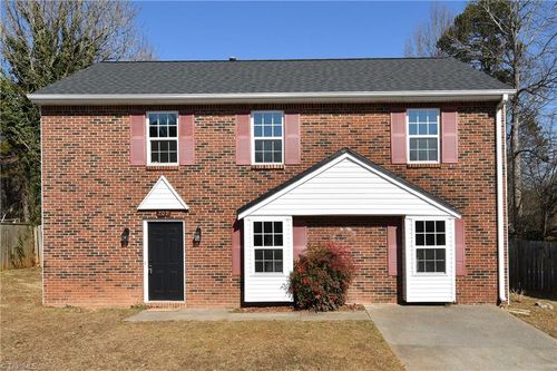 709 Pilgrim Ford Ct, Clemmons, NC, 27012-8392 | Card Image