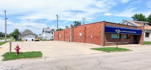 704 May St, Marshalltown, IA, 50158-3437 | Card Image