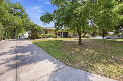 10645 Parkway Dr, Clermont, FL, 34711-8860 | Card Image