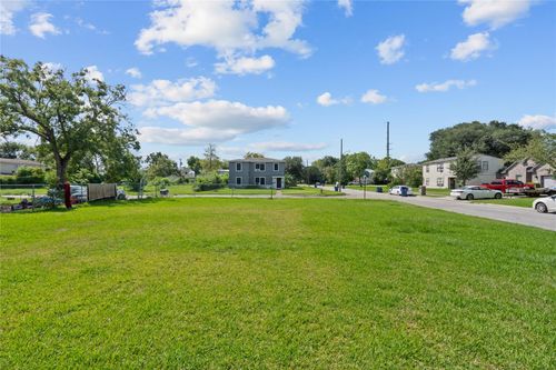 1236 1st Ave N, Texas City, TX, 77590-7515 | Card Image