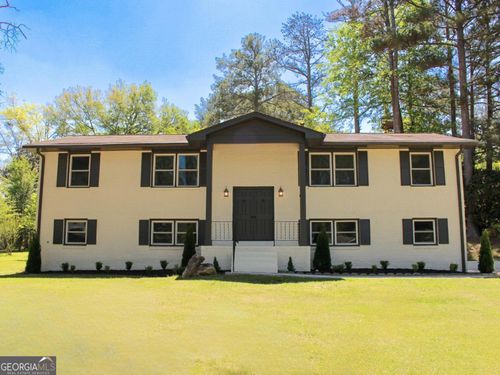 2230 Rolling Acres Dr Sw, Conyers, GA, 30094-6138 | Card Image