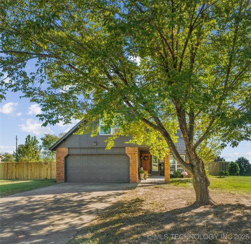 11633 S 267th East Ave, Coweta, OK, 74429-5886 | Card Image