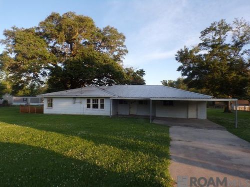 77390 Park Ave, Maringouin, LA, 70757-3215 | Card Image