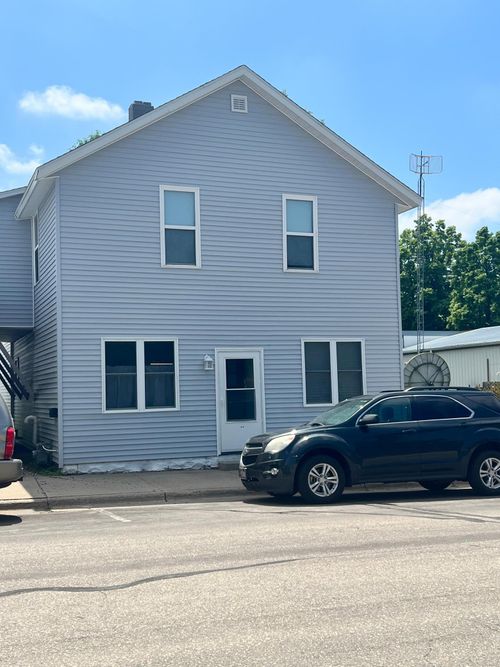 617 W 3rd St, Madison, MN, 56256-1325 | Card Image