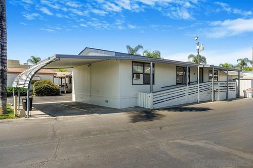 50-211 N Citrus Ave, Escondido, CA, 92027-3438 | Card Image