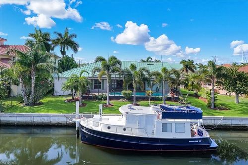 2174 Bayou Rd, PUNTA GORDA, FL, 33950-5102 | Card Image