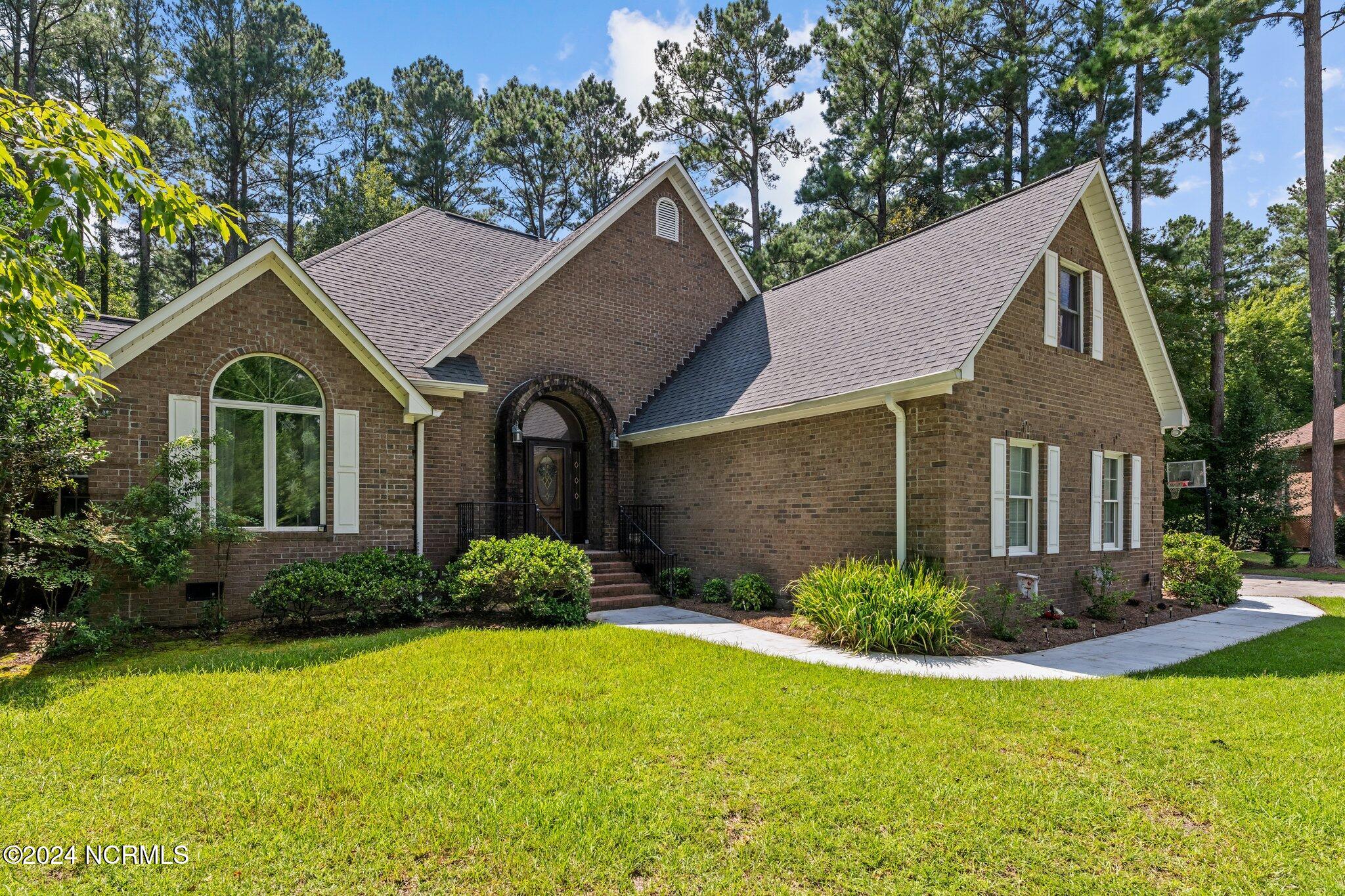 Doral Ct, New Bern, NC 28562