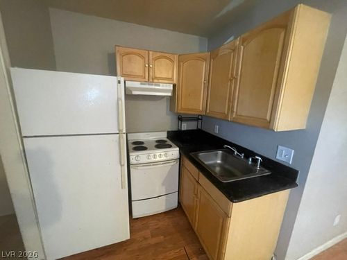2-331 S 9th St, Las Vegas, NV, 89101-8900 | Card Image