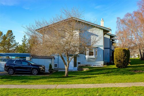 57-3987 Gordon Head Rd, Saanich, BC, V8N3X5 | Card Image