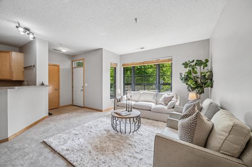 110-820 Emerald St, Saint Paul, MN, 55114-1442 | Card Image