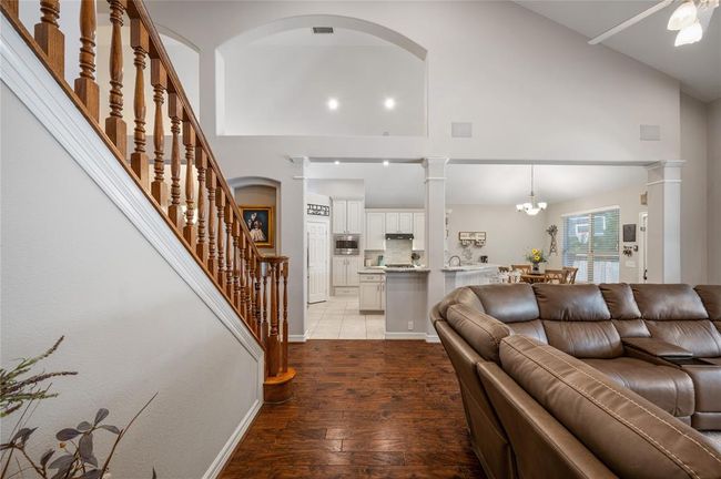 29518 Timber Trail St, House other with 5 bedrooms, 4 bathrooms and 2 parking in Spring TX | Image 16