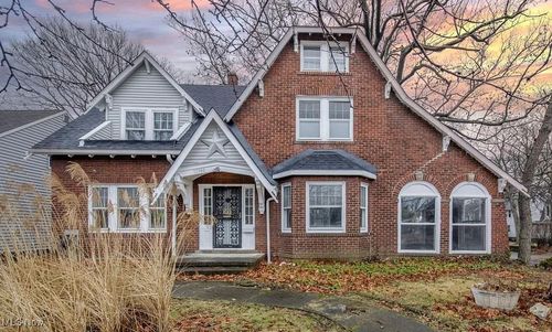 12980 Cedar Rd, Cleveland Heights, OH, 44118-2743 | Card Image