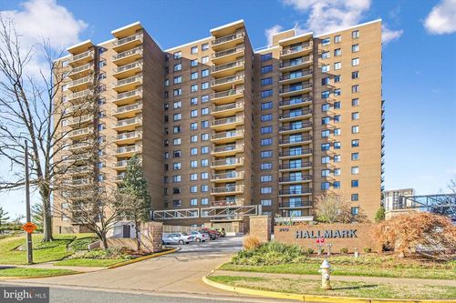 1513-200 N Pickett St, ALEXANDRIA, VA, 22304-2127 | Card Image