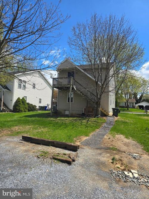 349 Woodpoint Ave, HAGERSTOWN, MD, 21740-3591 | Card Image