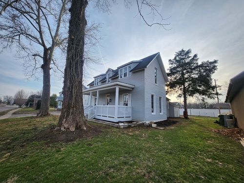 309 N Main St, Pinckneyville, IL, 62274-1133 | Card Image