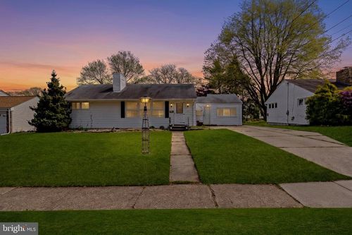 126 Villanova Dr, Trenton, NJ, 08648-4441 | Card Image