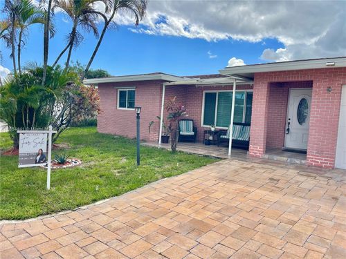 1270 Nw 49th St, Deerfield Beach, FL, 33064-1035 | Card Image