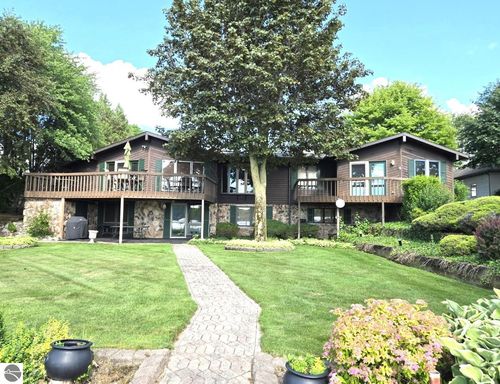 1116 Fairway Dr, Lake Isabella, MI, 48893-9337 | Card Image