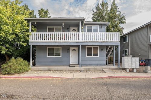 613 Valley Heart Ln, Central Point, OR, 97502-2487 | Card Image