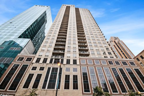 2801-1111 Wabash Ave, Chicago, IL, 60605-2591 | Card Image