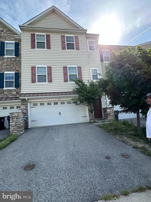 103 Russell Ln, NEWARK, DE, 19711-3637 | Card Image