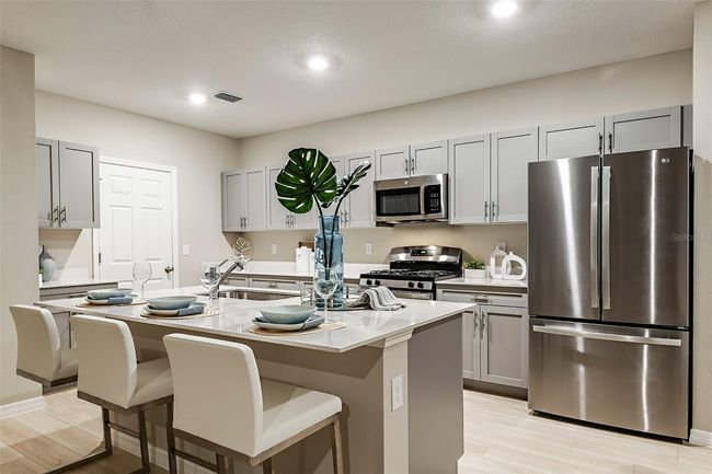 12842 Canter Call Rd, House other with 4 bedrooms, 3 bathrooms and null parking in LITHIA FL | Image 6
