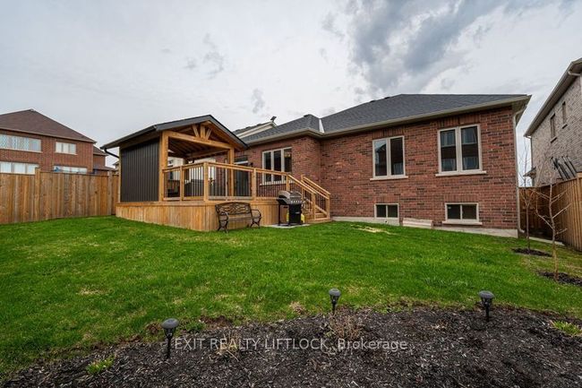 8 Station Dr, House other with 3 bedrooms, 3 bathrooms and 4 parking in Millbrook ON | Image 39