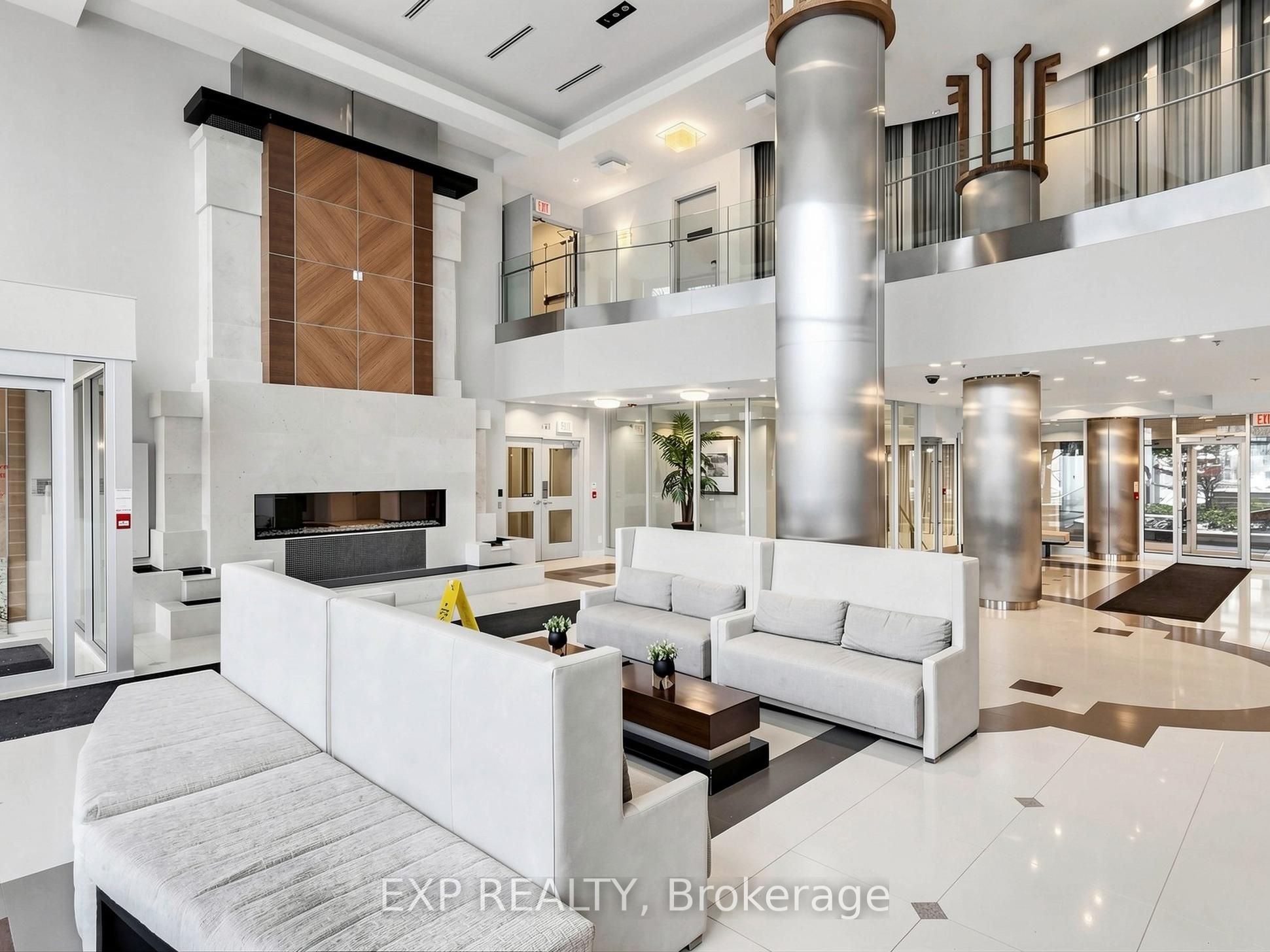 Residential in Toronto W06 4