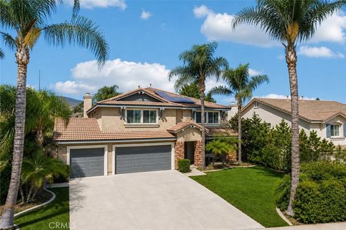 3944 Bennett Ave, Corona, CA, 92883-0750 | Card Image