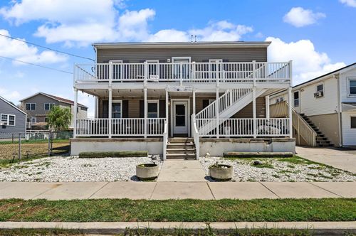 523 W Maple Ave, Wildwood, NJ, 08260-2113 | Card Image
