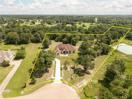 10222 Wessex Bnd, Iola, TX, 77861-4624 | Card Image