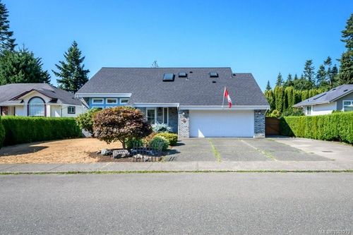 1755 Thorpe Ave, Courtenay, BC, V9M8M3 | Card Image