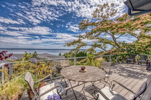 25806 75th Ave Sw, Vashon, WA, 98070-8522 | Card Image