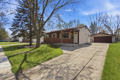 2546 Tarry Dr, Sterling Heights, MI, 48310-5830 | Card Image