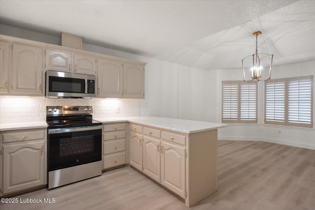 72 S Lakeshore Dr, House other with 3 bedrooms, 2 bathrooms and null parking in Ransom Canyon TX | Image 7