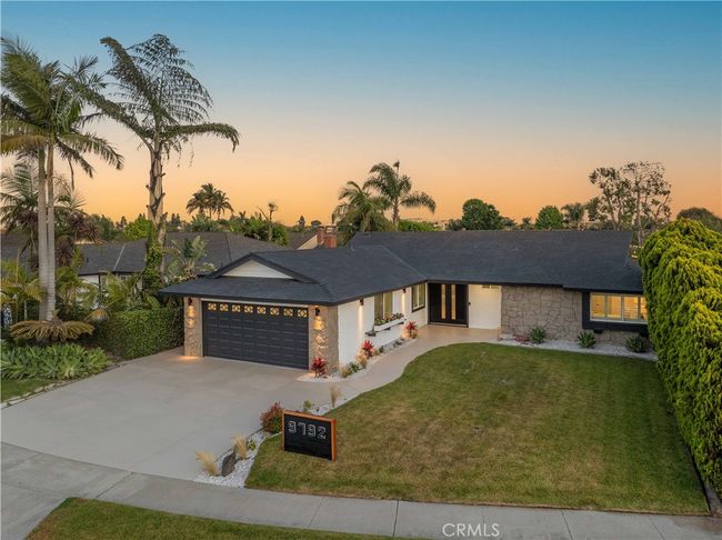 9792 La Arena Cir, House other with 3 bedrooms, 3 bathrooms and 2 parking in Fountain Valley CA | Image 37