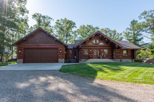 3007 Thoroughfare Dr, Cushing, MN, 56443-2082 | Card Image