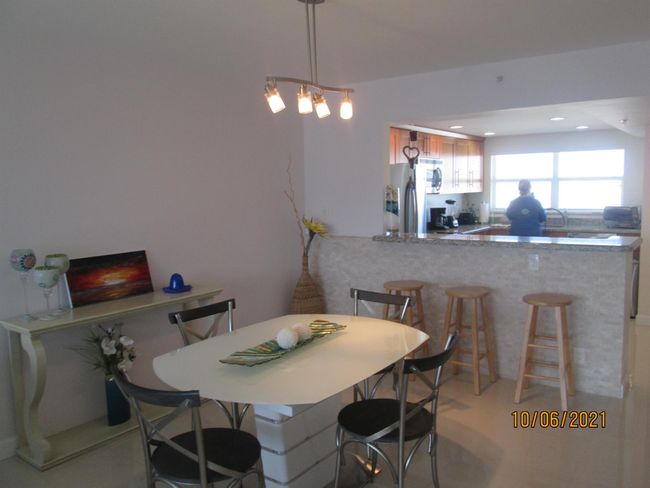 APT-1007 - 3212 S Ocean Blvd, Condo with 2 bedrooms, 2 bathrooms and null parking in Highland Beach FL | Image 34