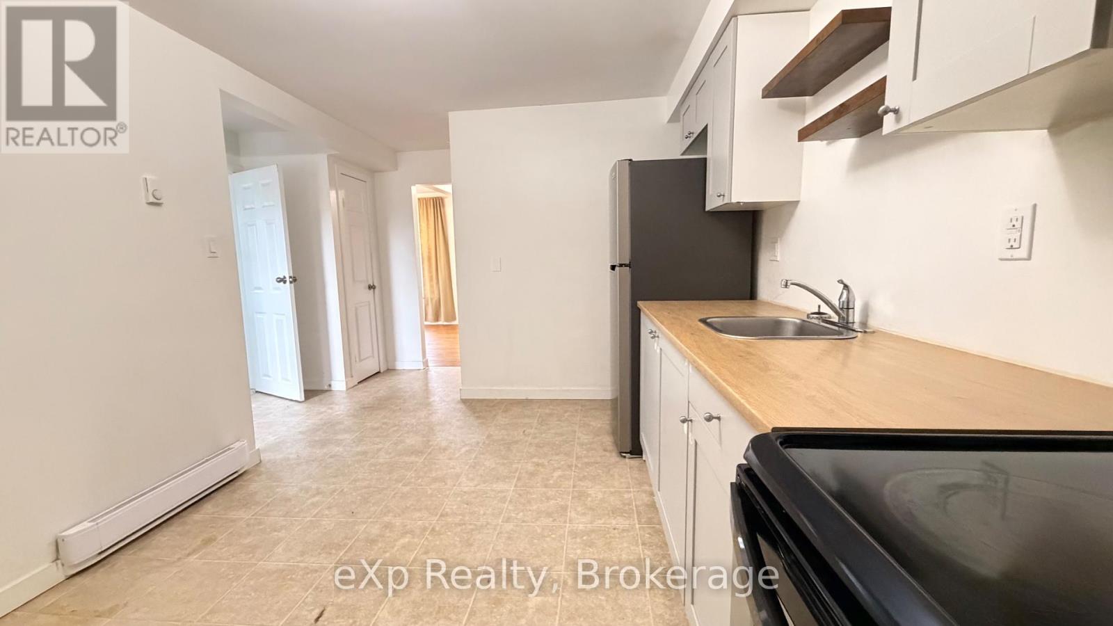 Residential Lease in Belleville (Belleville Ward) 5