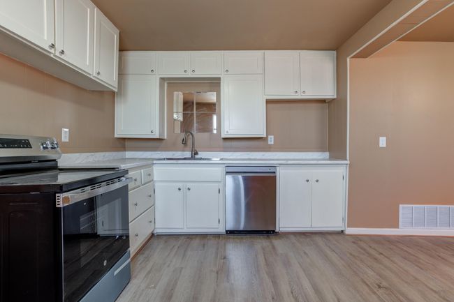 208 Avenue X, House other with 3 bedrooms, 2 bathrooms and null parking in Levelland TX | Image 24