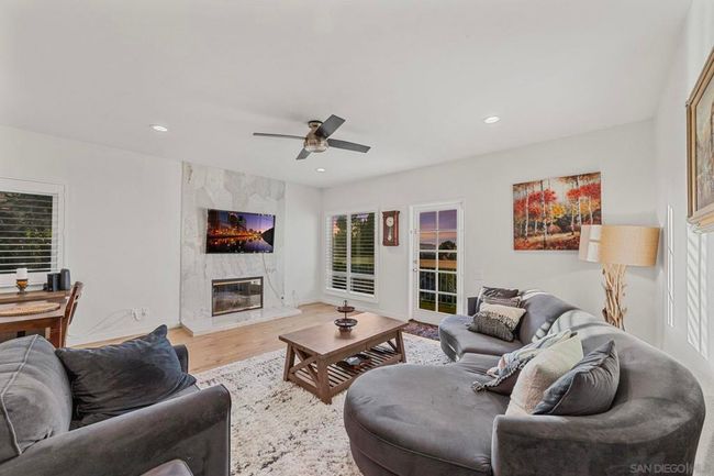 C - 16304 Avenida Venusto, Condo with 3 bedrooms, 2 bathrooms and 4 parking in San Diego CA | Image 4