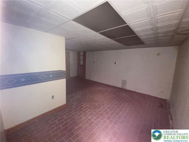 7142 Pa Route 873, House other with 4 bedrooms, 2 bathrooms and null parking in Slatington PA | Image 17