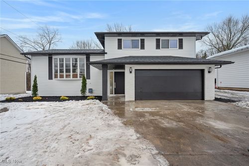 25970 Cambridge Dr, Bedford Heights, OH, 44146-3143 | Card Image